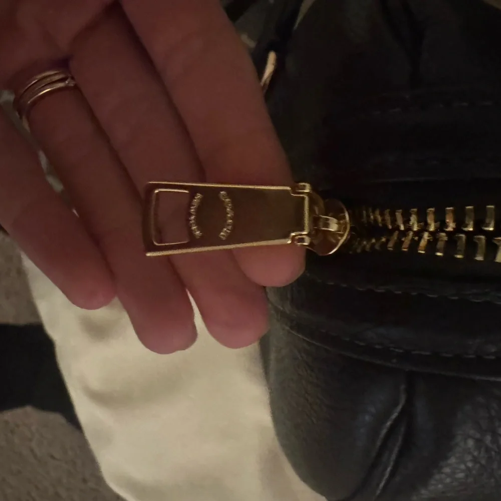 Coach Rowan Large Satchel - Picture 13 of 15